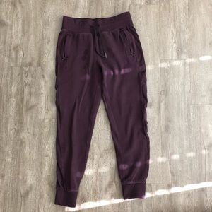 Lululemon burgundy cotton jogger